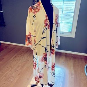 Forever 21 kimono NWT M